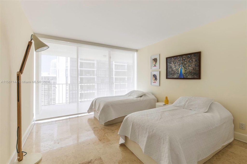 1865 Brickell Ave - Photo 14