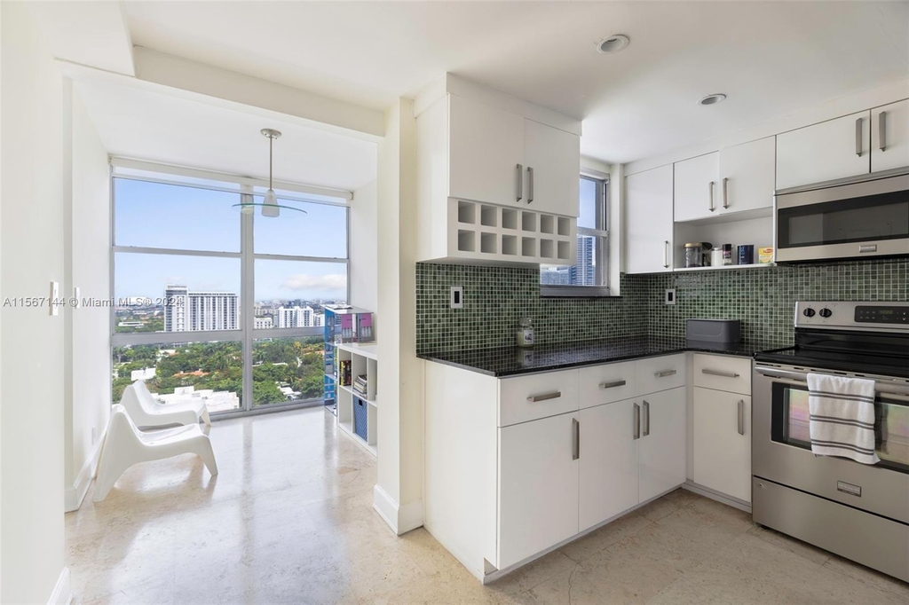 1865 Brickell Ave - Photo 7