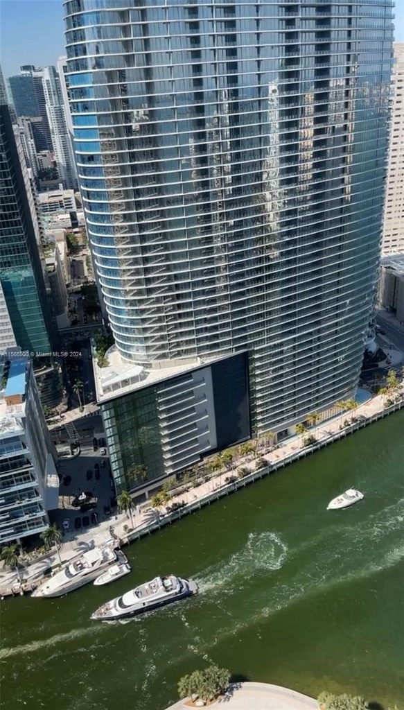 475 Brickell Ave - Photo 2