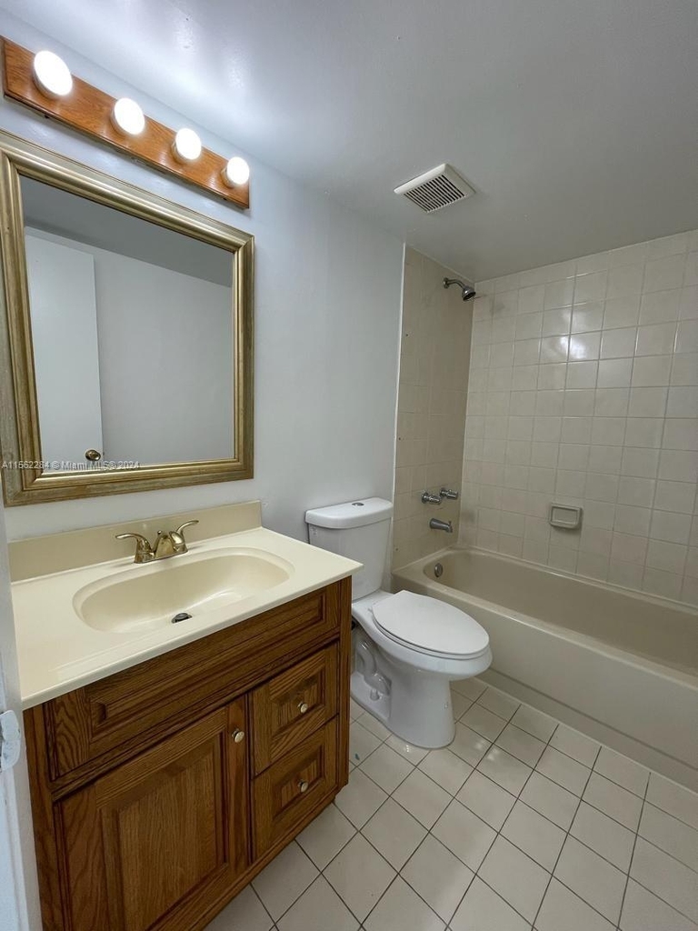 2055 Sw 122nd Ave - Photo 9