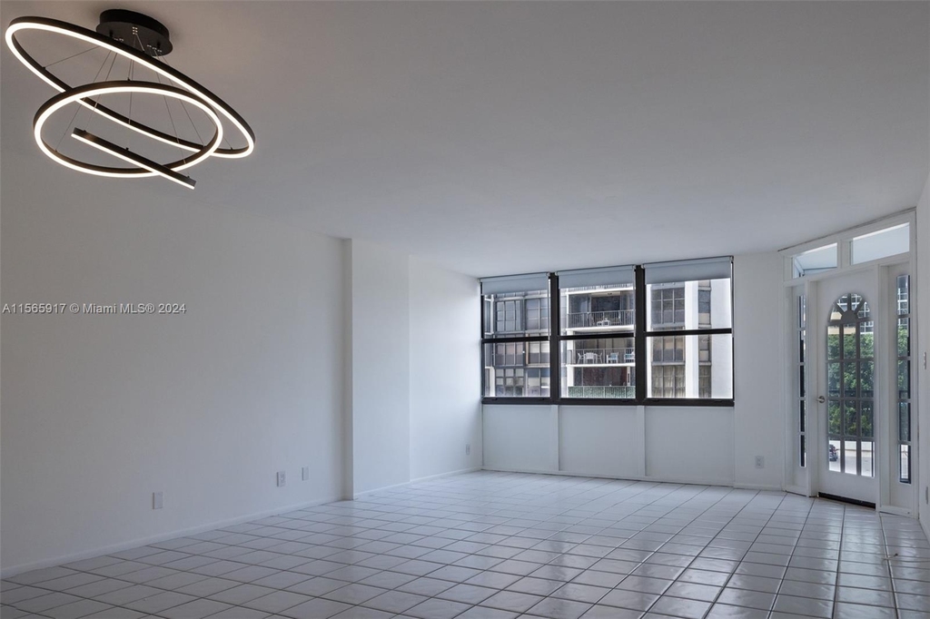 1915 Brickell Ave - Photo 1