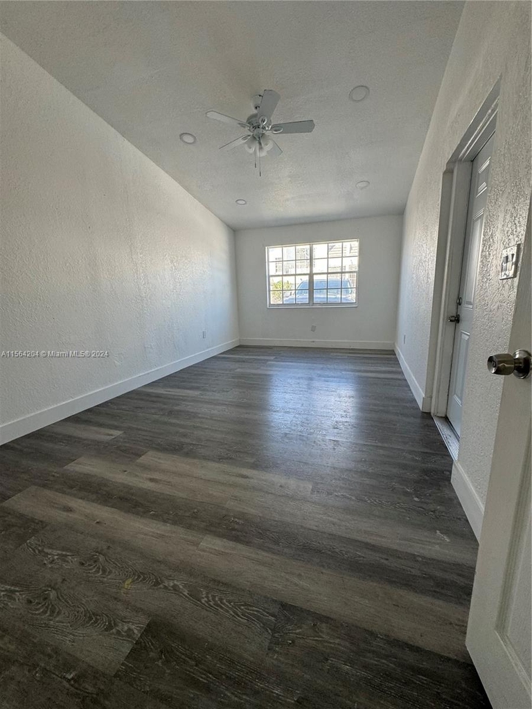 3885 W 9th Ave - Photo 7