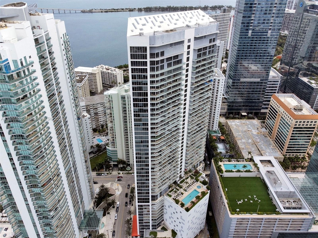 1300 Brickell Bay Dr - Photo 26