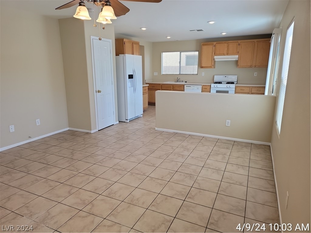 1170 Orange Meadow Street - Photo 2