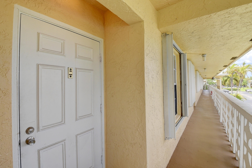 1340 Nw 19th Terrace - Photo 3