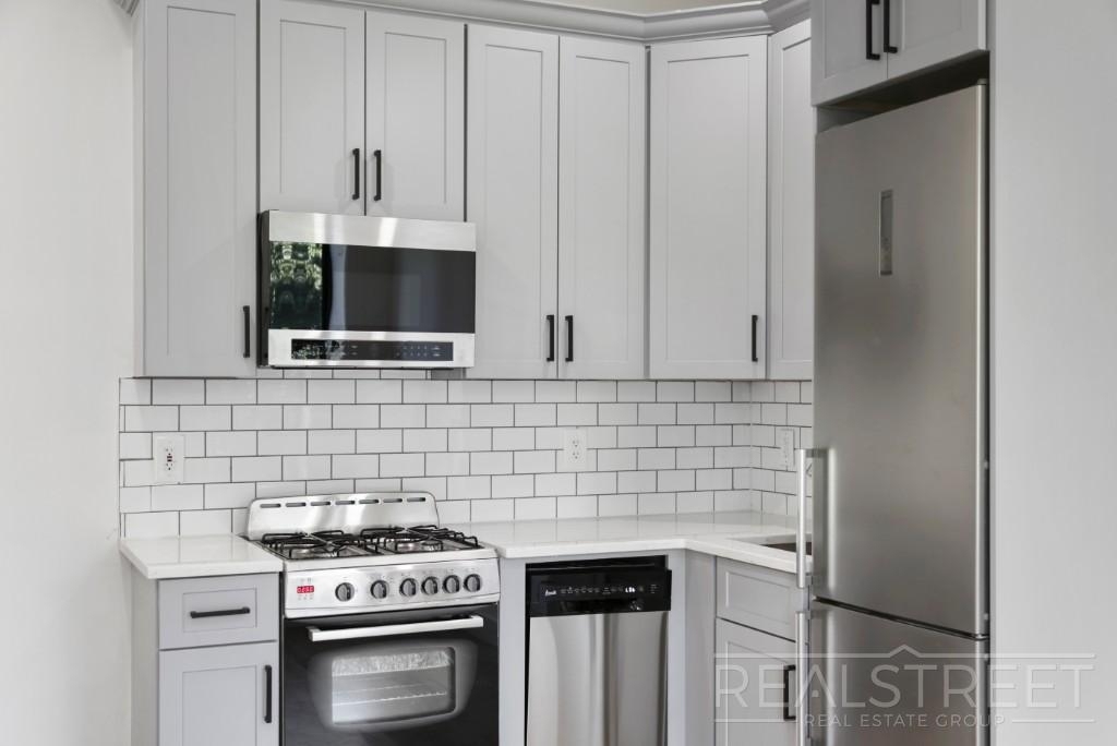 1401 Dean Street - Photo 2