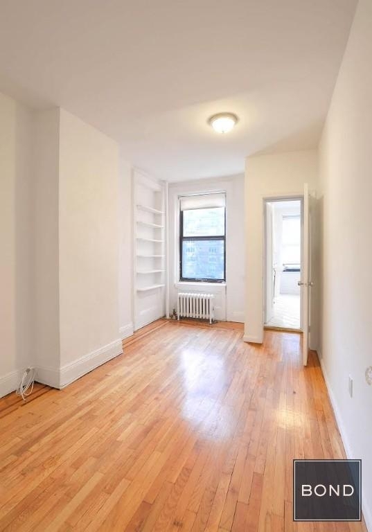 410 East 59th Street - Photo 3