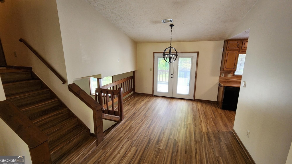 178 Christopher Place - Photo 3