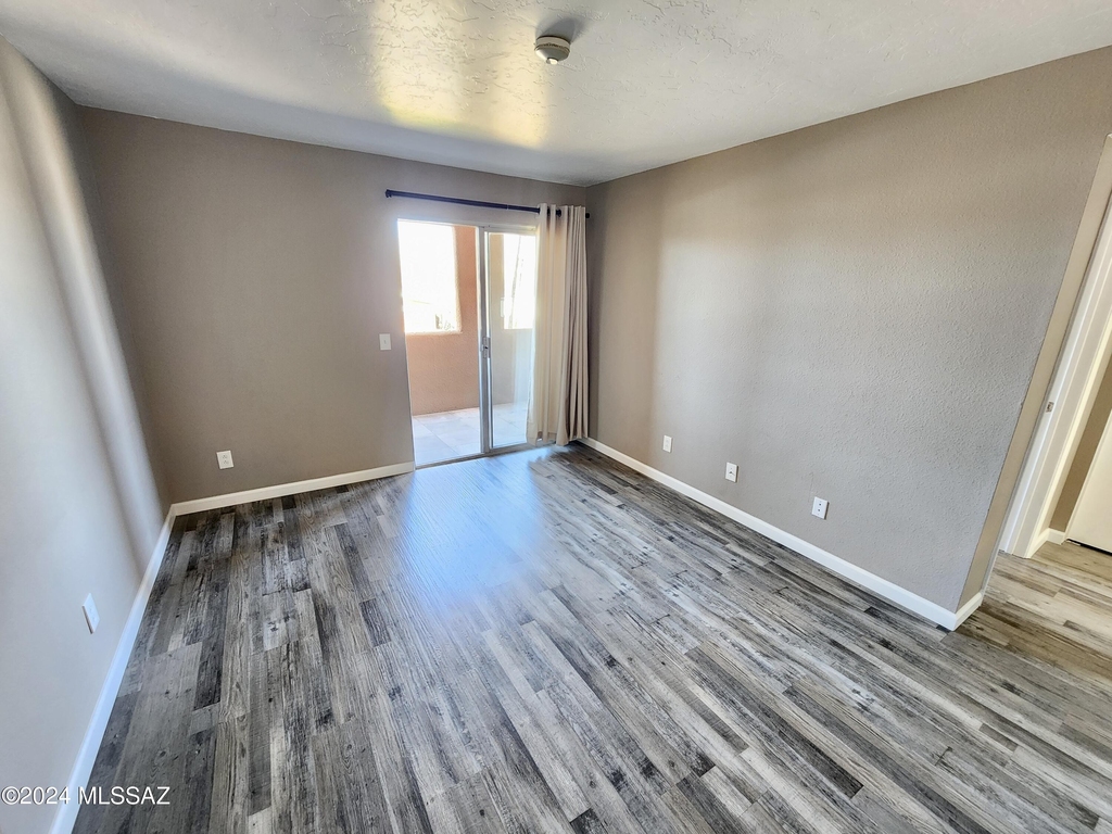 1810 E Blacklidge Drive - Photo 8