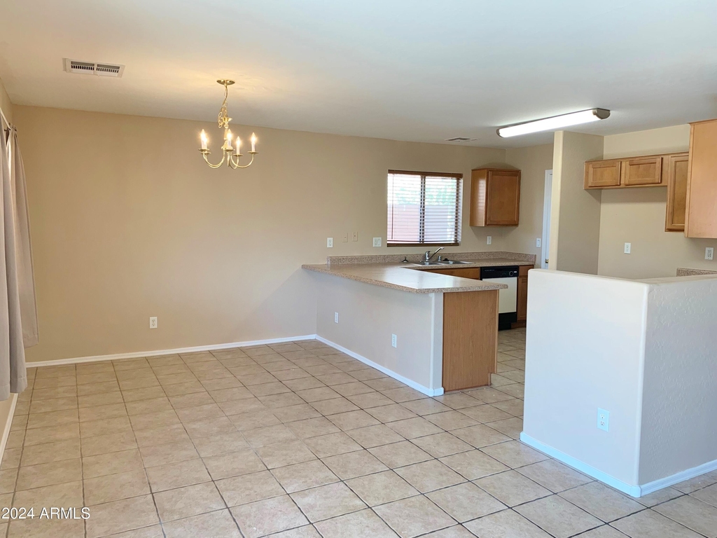 23247 W Mohave Street - Photo 3