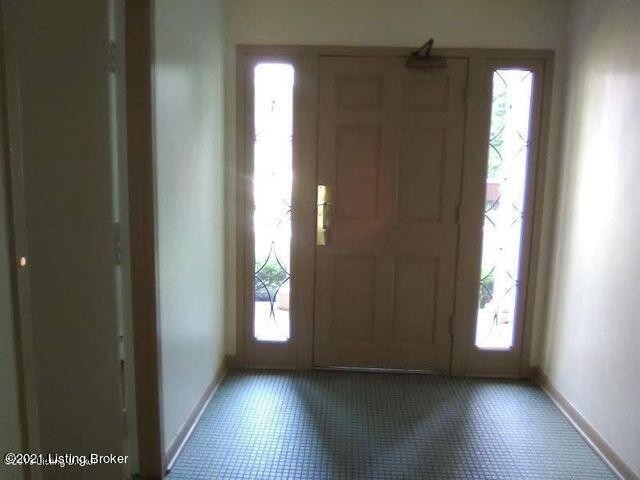 246 Chenoweth Ln - Photo 3