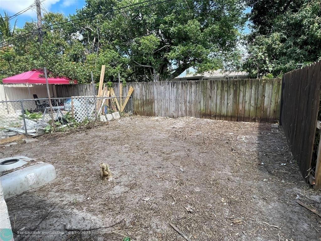 1314 Nw 8th Ave - Photo 3