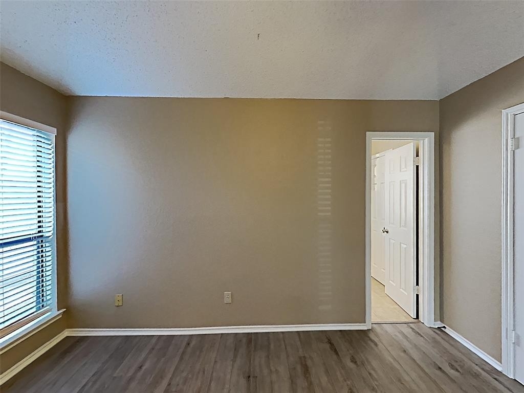 3008 Creekwood Lane - Photo 13