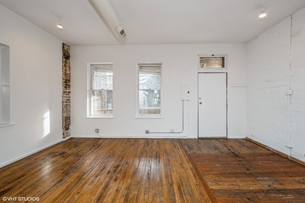 565 W 18th Street - Photo 8