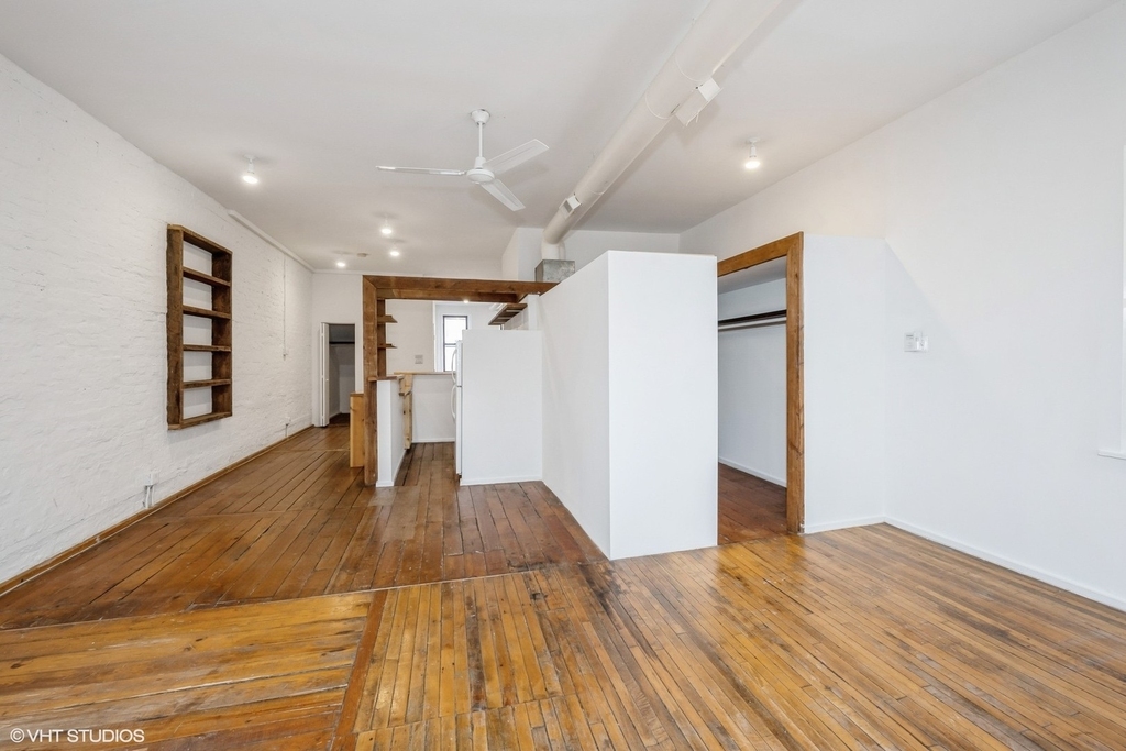 565 W 18th Street - Photo 9