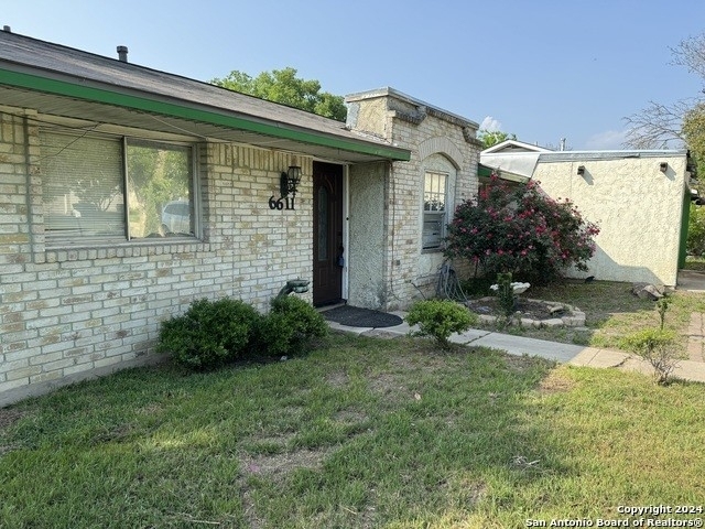 6611 Carrie Ln - Photo 0