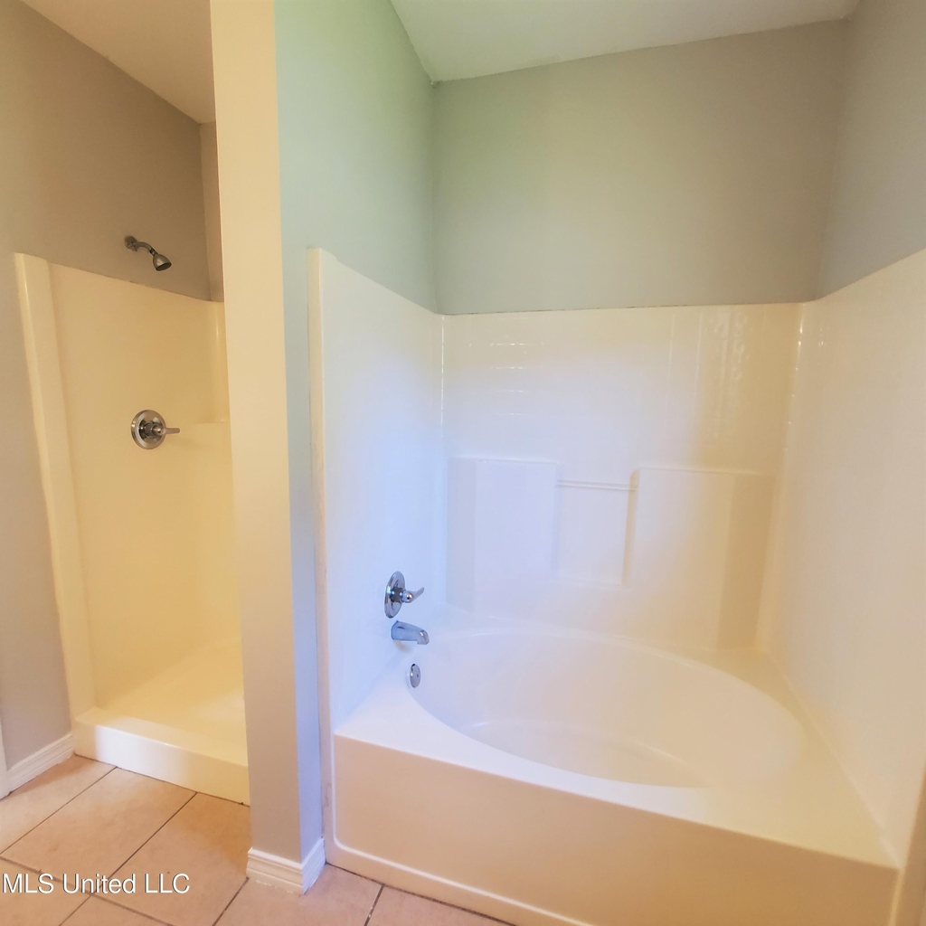 11552 Oaklane Drive - Photo 5