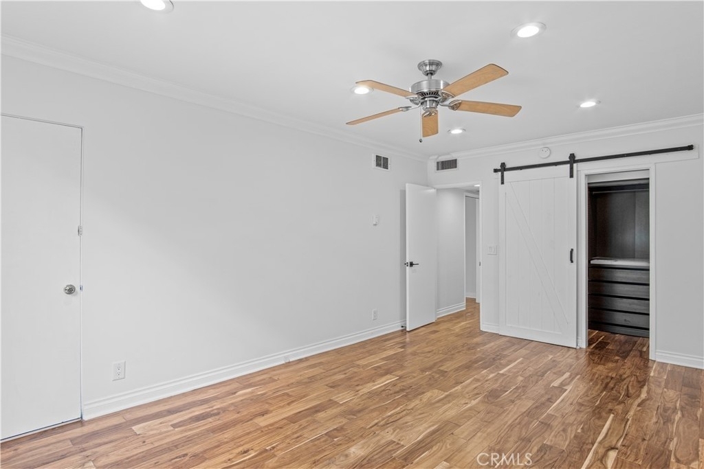 7260 Hillside Avenue - Photo 20