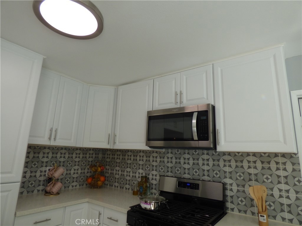 43769 Virginia Avenue - Photo 1