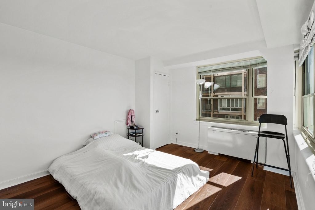 1810 Rittenhouse Sq - Photo 12