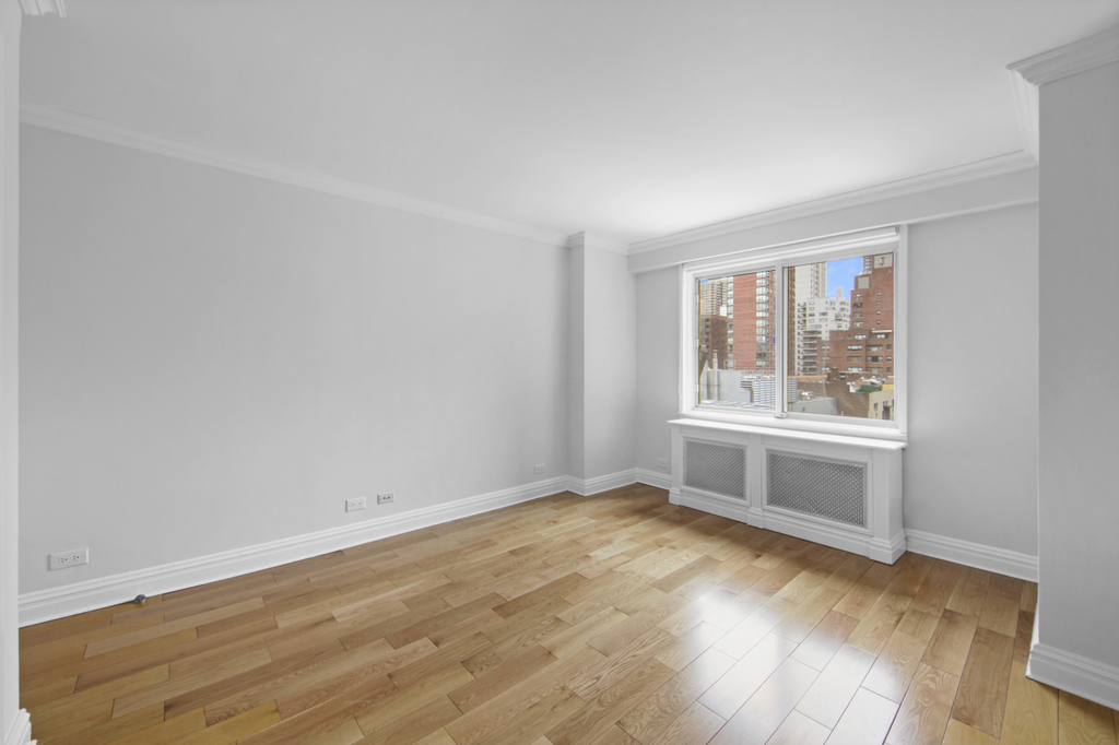 East 65th Street - Photo 5