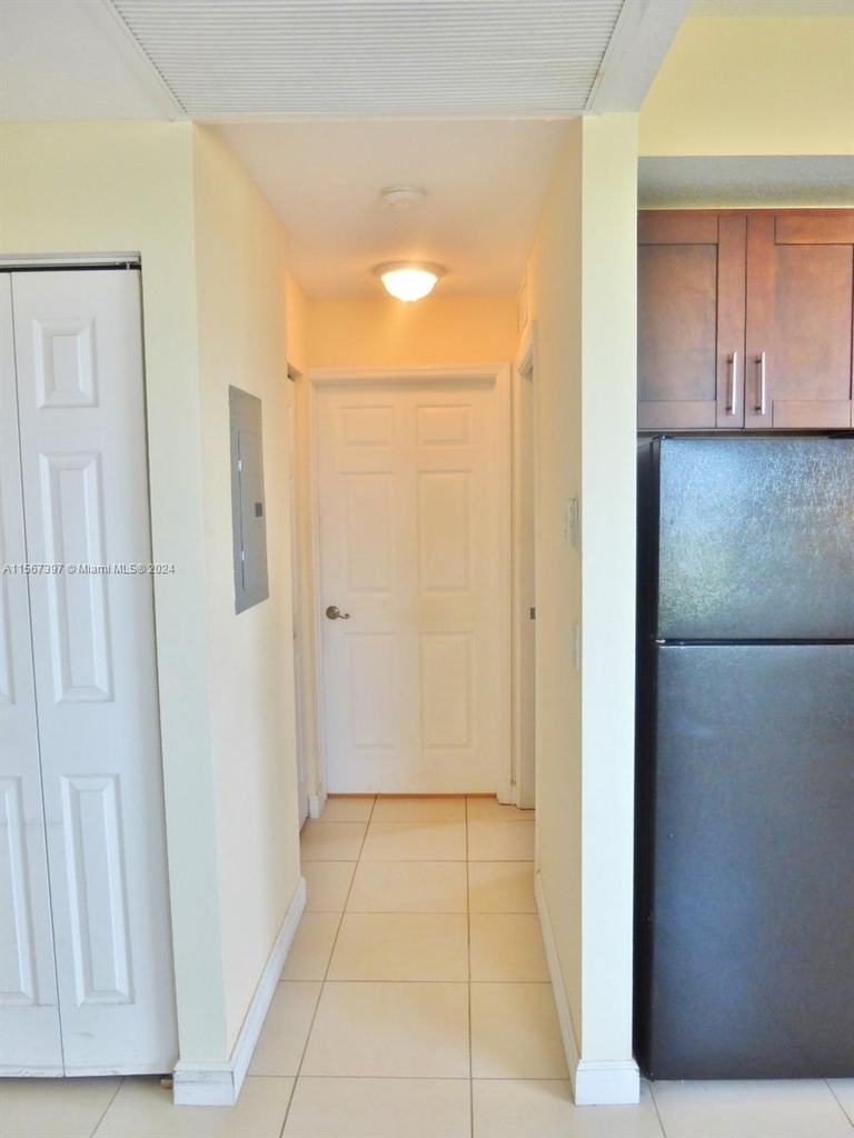 843 Sw 13 Av - Photo 5