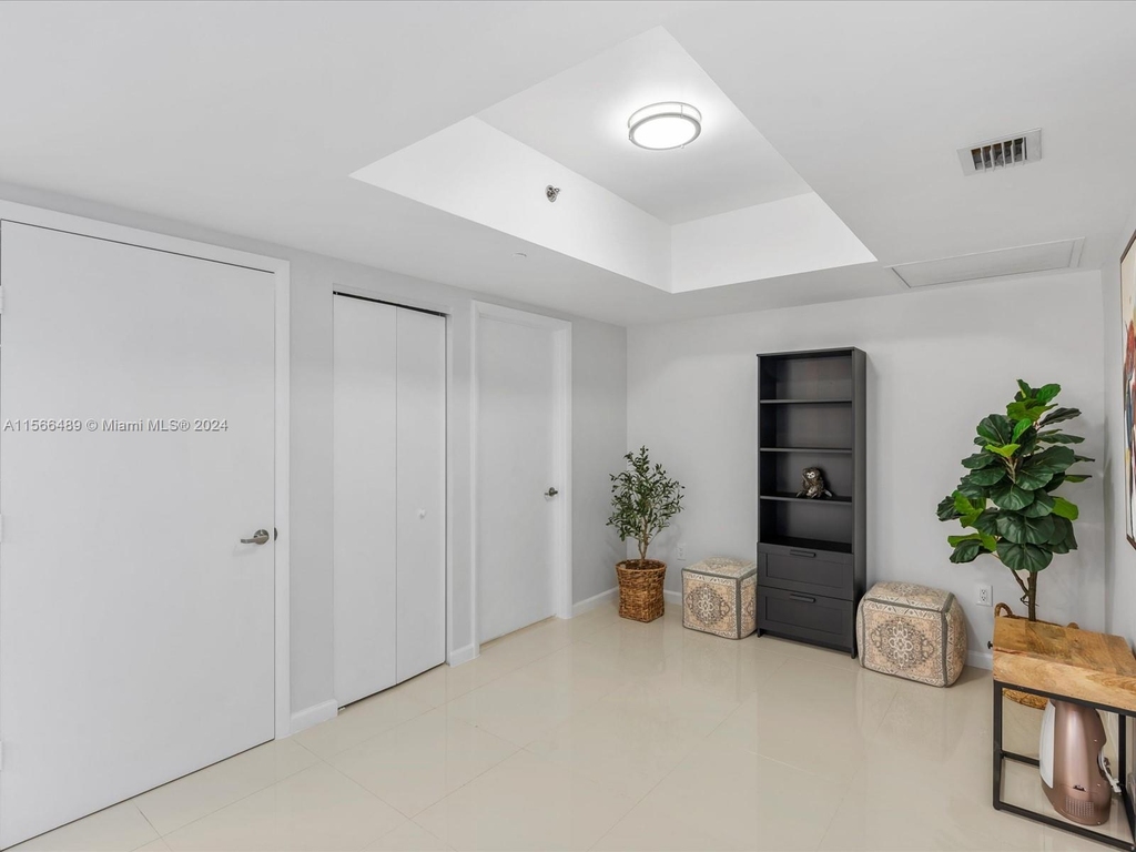 465 Brickell Ave - Photo 14