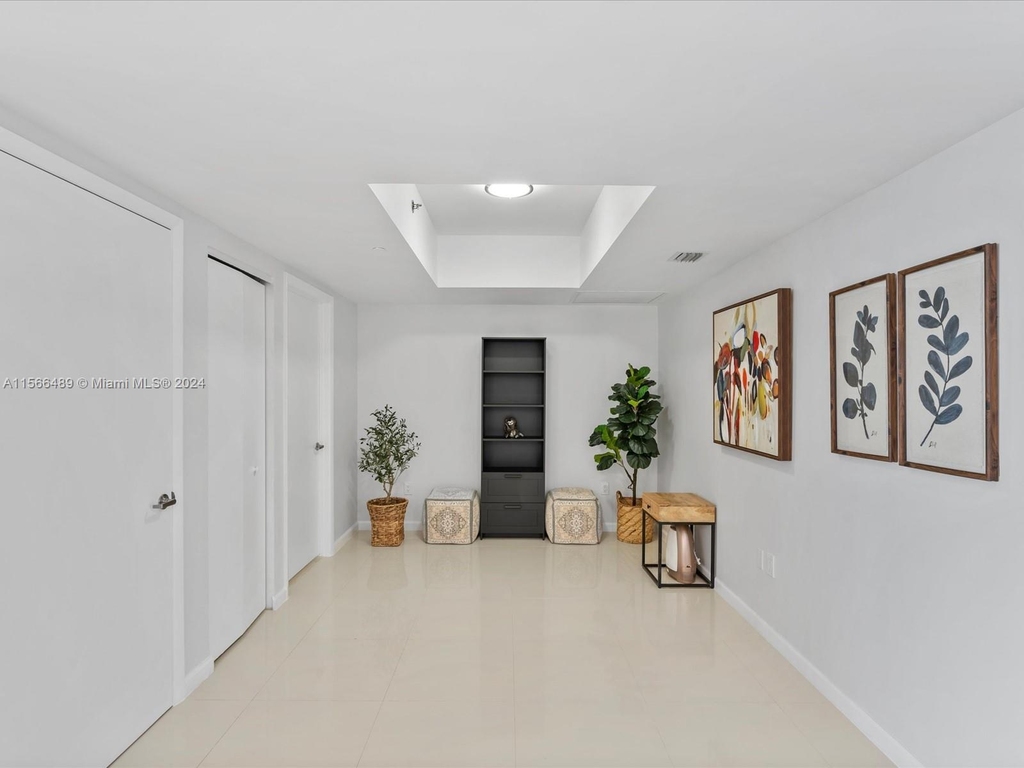 465 Brickell Ave - Photo 13