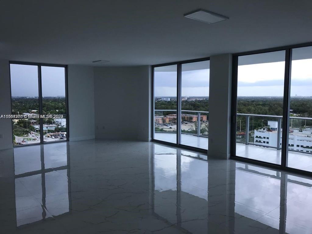 17111 Biscayne Blvd - Photo 5