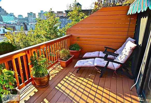 259 Elizabeth Street - Photo 0