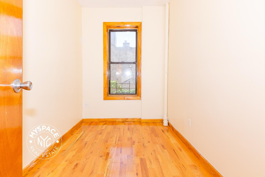 1497 Carroll Street - Photo 6