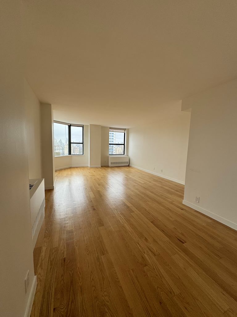 247 West 87th Street, New York, NY 10024 - Photo 2