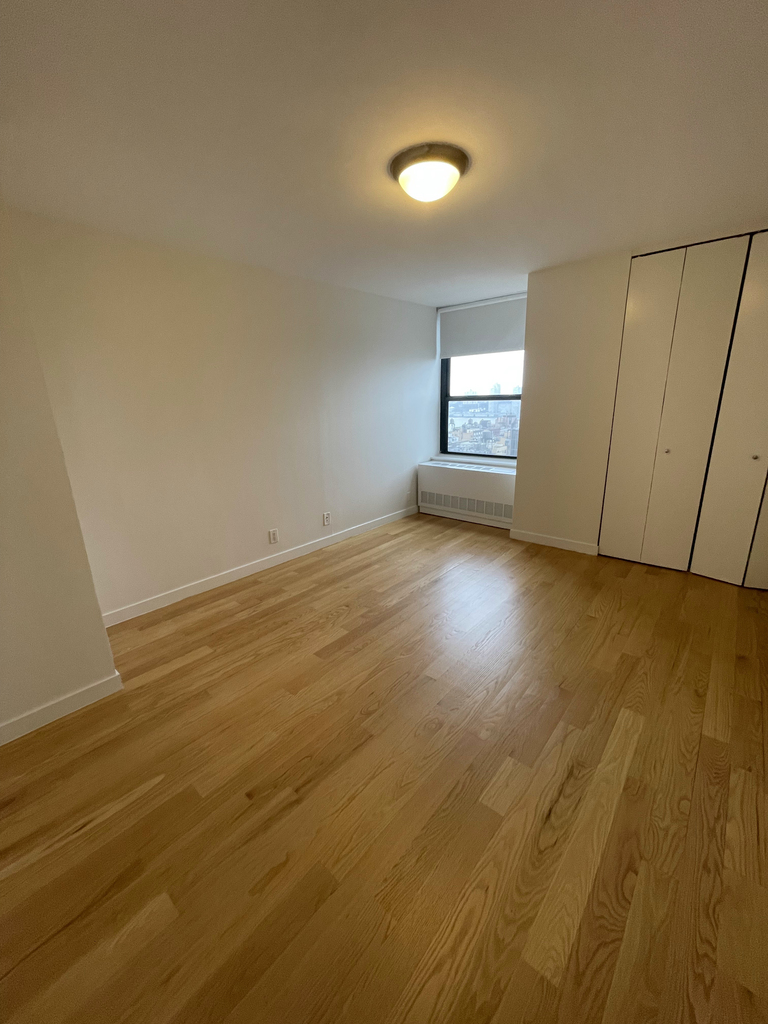 247 West 87th Street, New York, NY 10024 - Photo 10