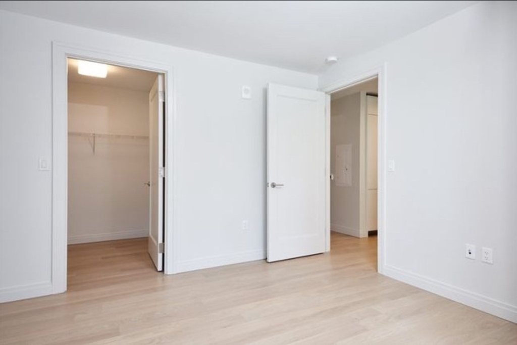 133 Seaport Blvd - Photo 8