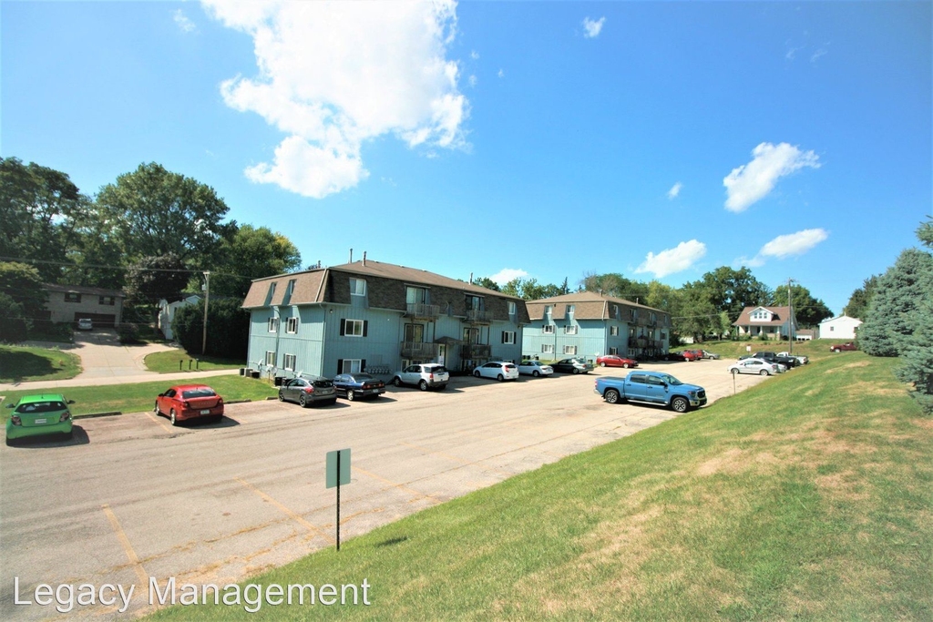 905 17th Street - Photo 0