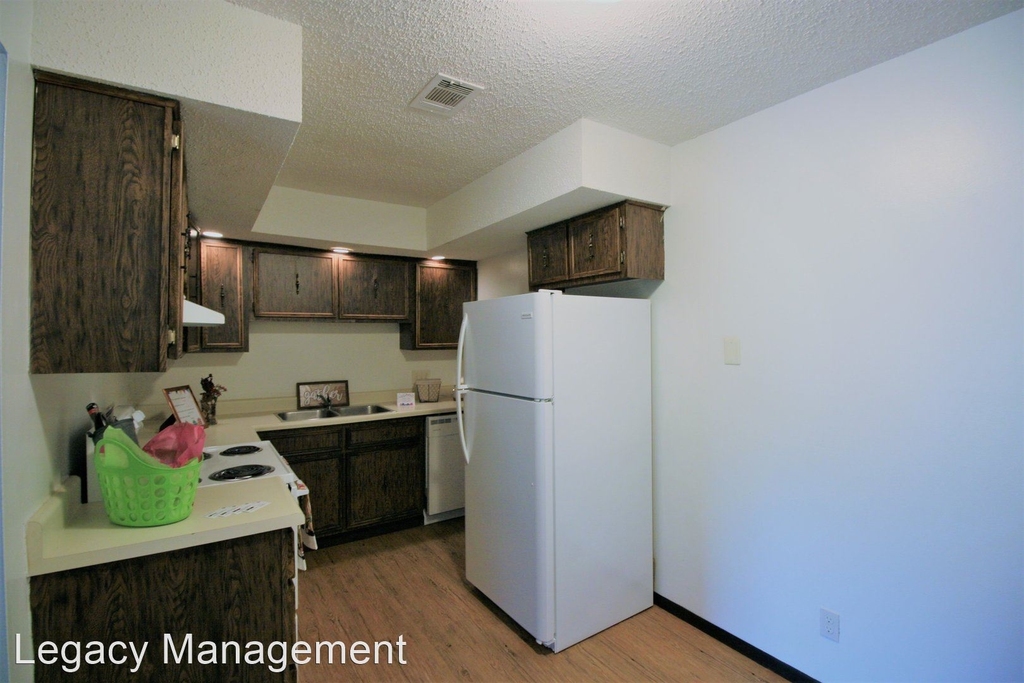 905 17th Street - Photo 15