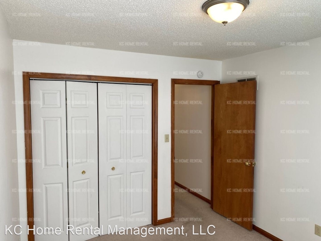 8002 Nw 79th Place - Photo 31