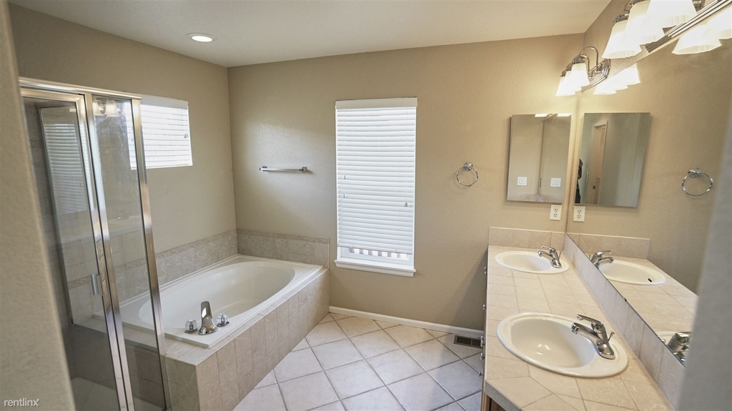 2931 Woodbriar Drive - Photo 9