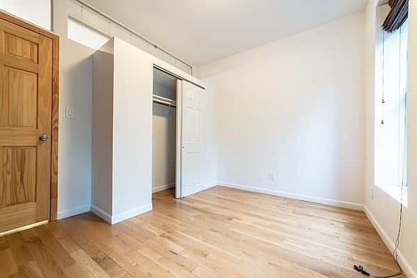 529 East 13th Street - Photo 6