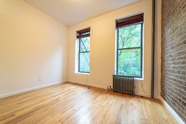 529 East 13th Street - Photo 4