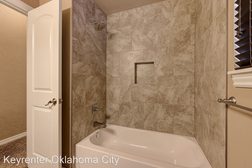 204 Sw 167th St - Photo 37