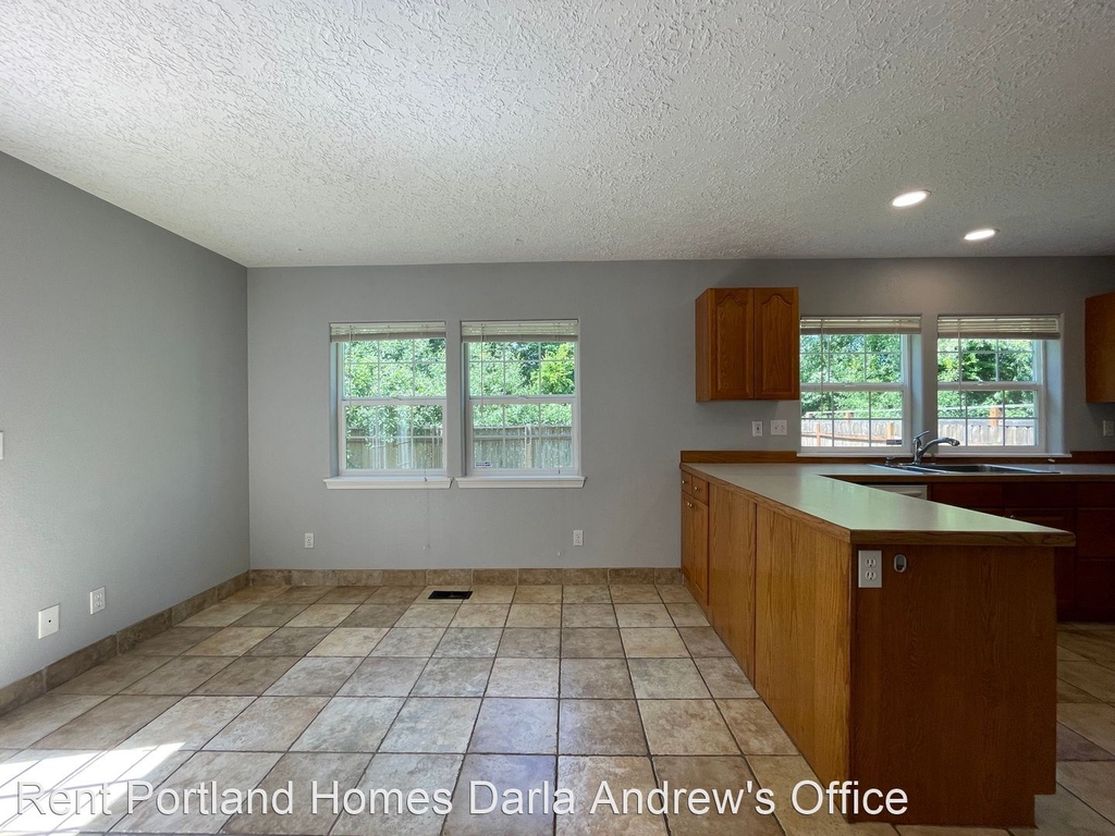 3933 Se Roethe Rd - Photo 20