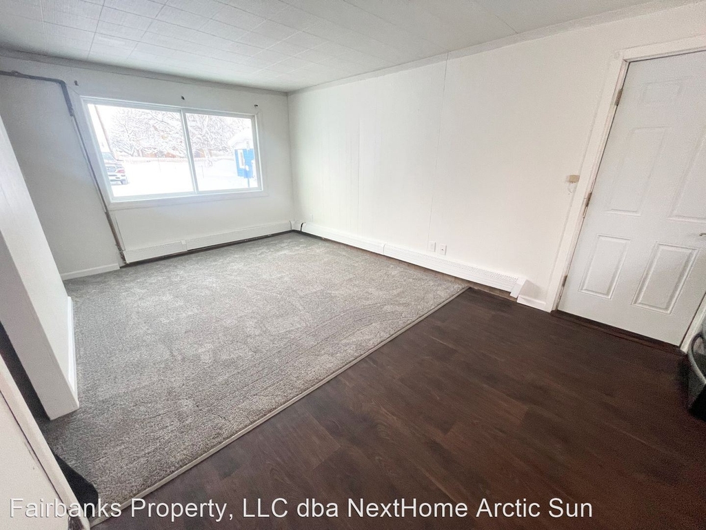 1445 Lacey Street - Photo 3