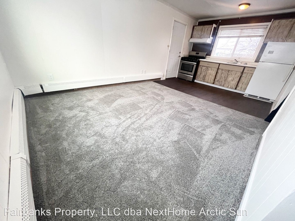 1445 Lacey Street - Photo 2