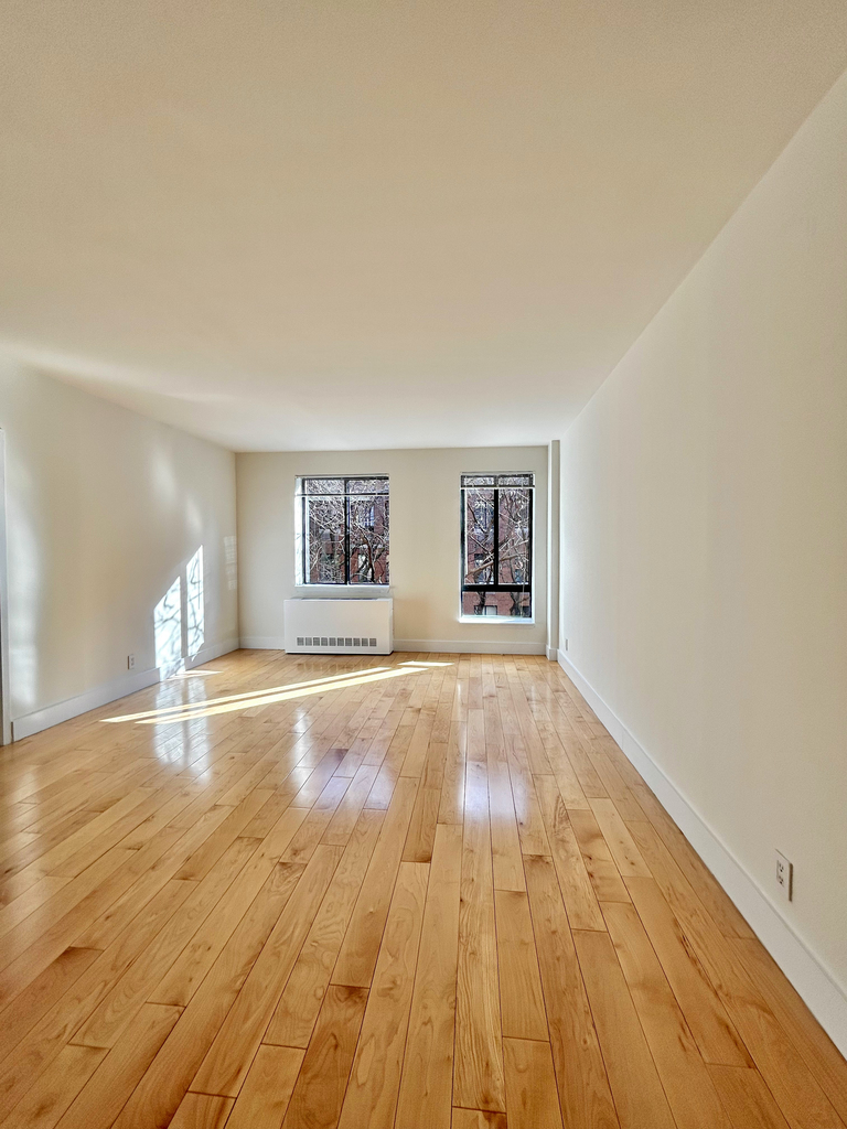 410 West 53rd Street - Photo 0