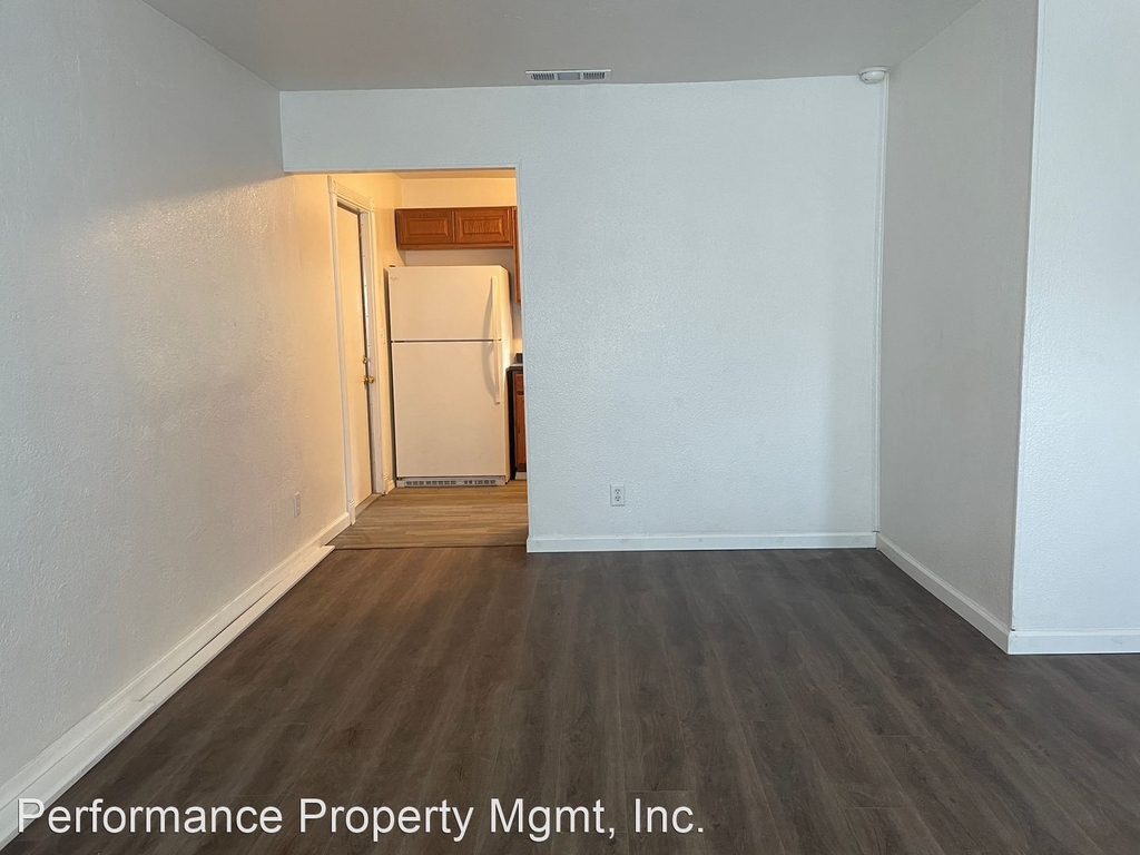 225 W Birch Ave - Photo 4