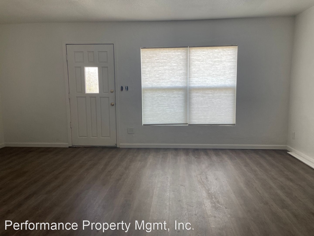 225 W Birch Ave - Photo 1