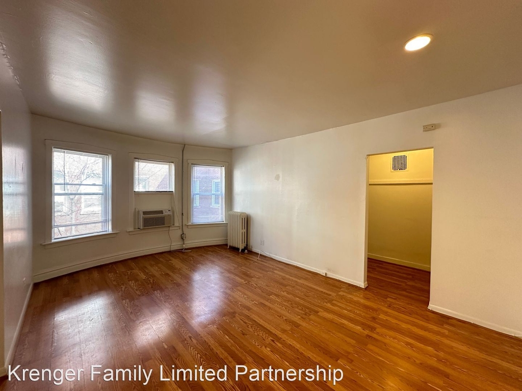 5527 N Kenmore Ave - Photo 1