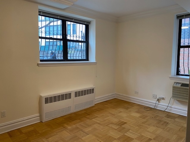 305 West 13th Street - Photo 3