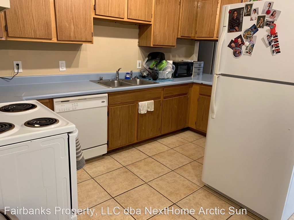 1622 Turner Street - Photo 2